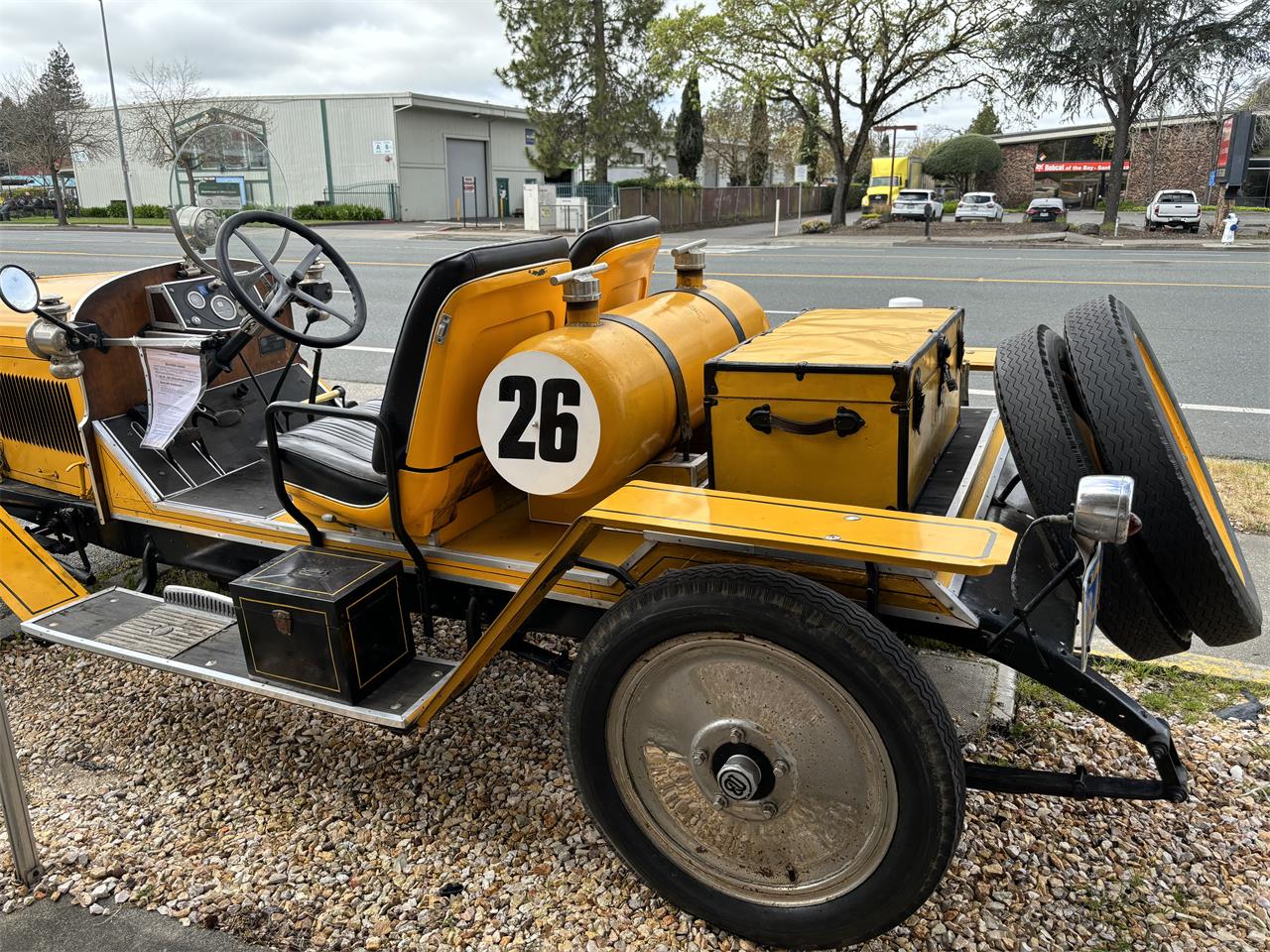Dodge-brothers-Antique-1926-YELLOW-BLACK-1