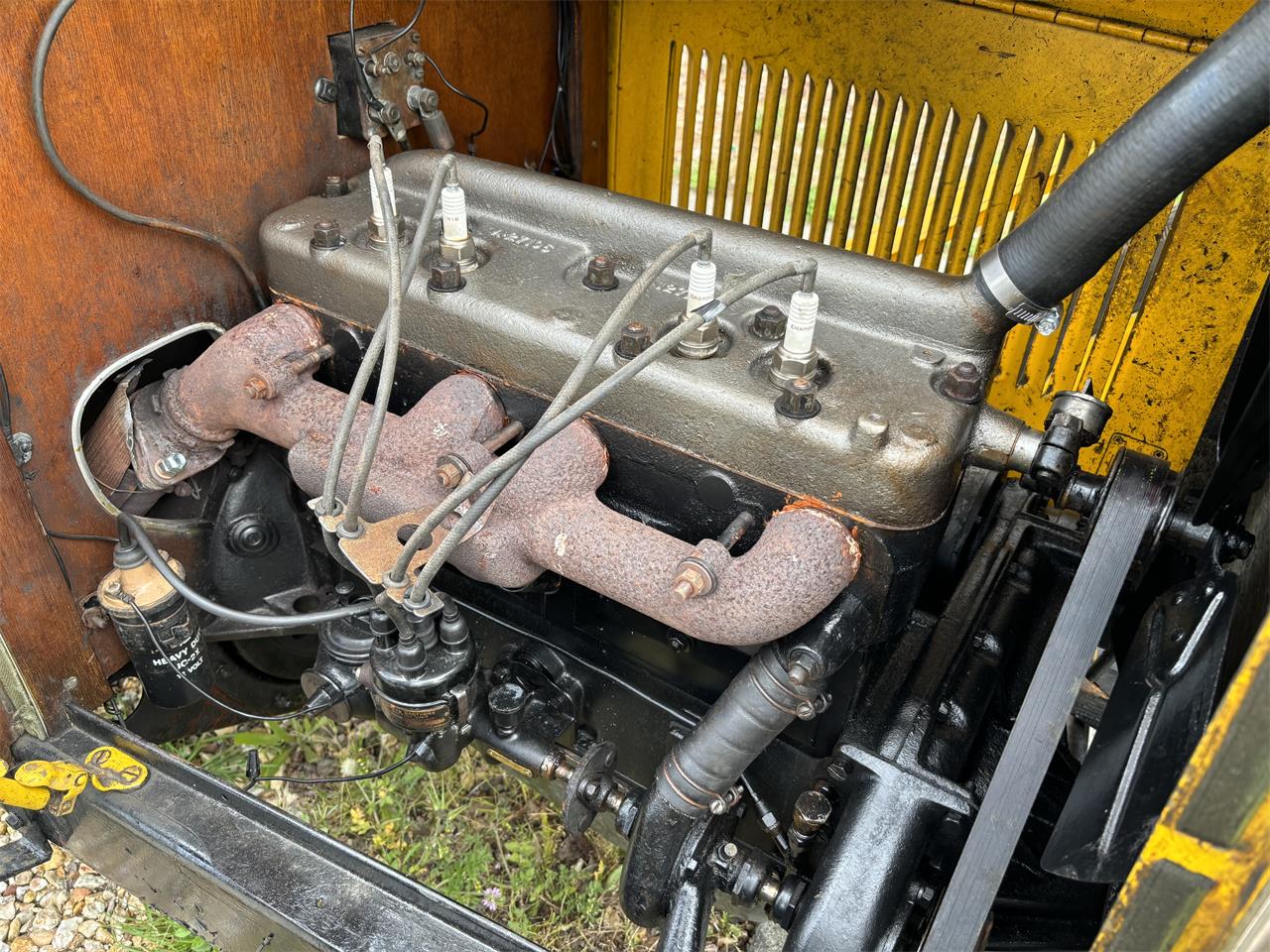 Dodge-brothers-Antique-1926-YELLOW-BLACK-6