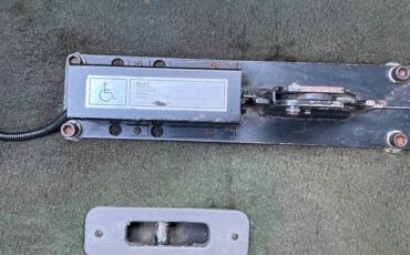 Dodge-caravan-se-rampvan-from-ims-1994-blue-12