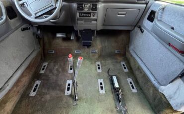 Dodge-caravan-se-rampvan-from-ims-1994-blue-13