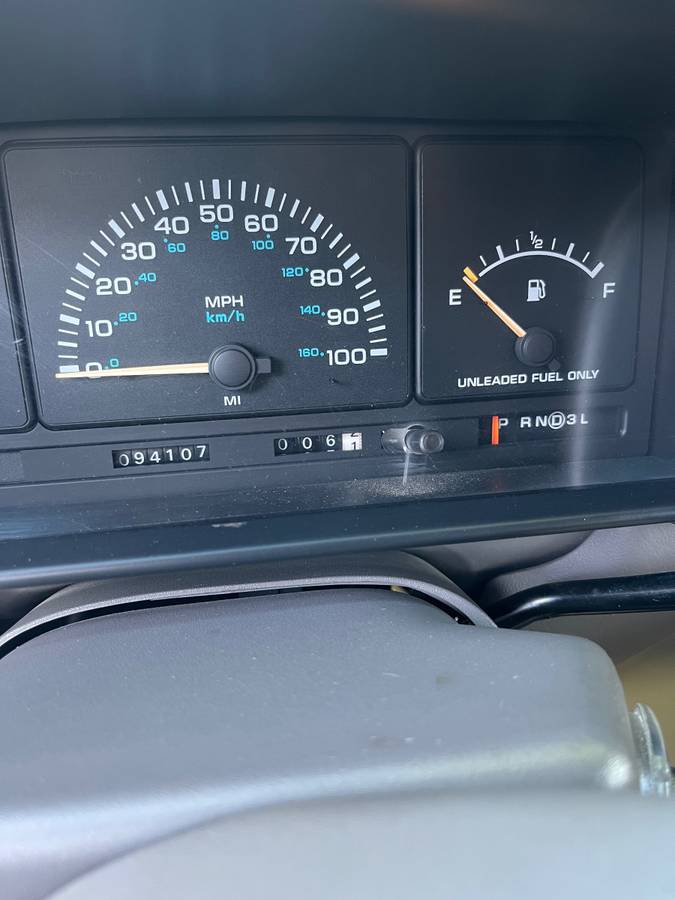 Dodge-caravan-se-rampvan-from-ims-1994-blue-20