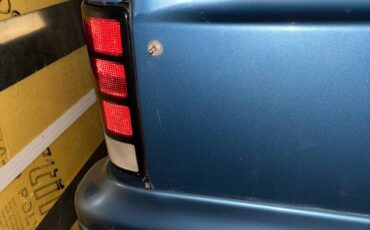 Dodge-caravan-se-rampvan-from-ims-1994-blue-23