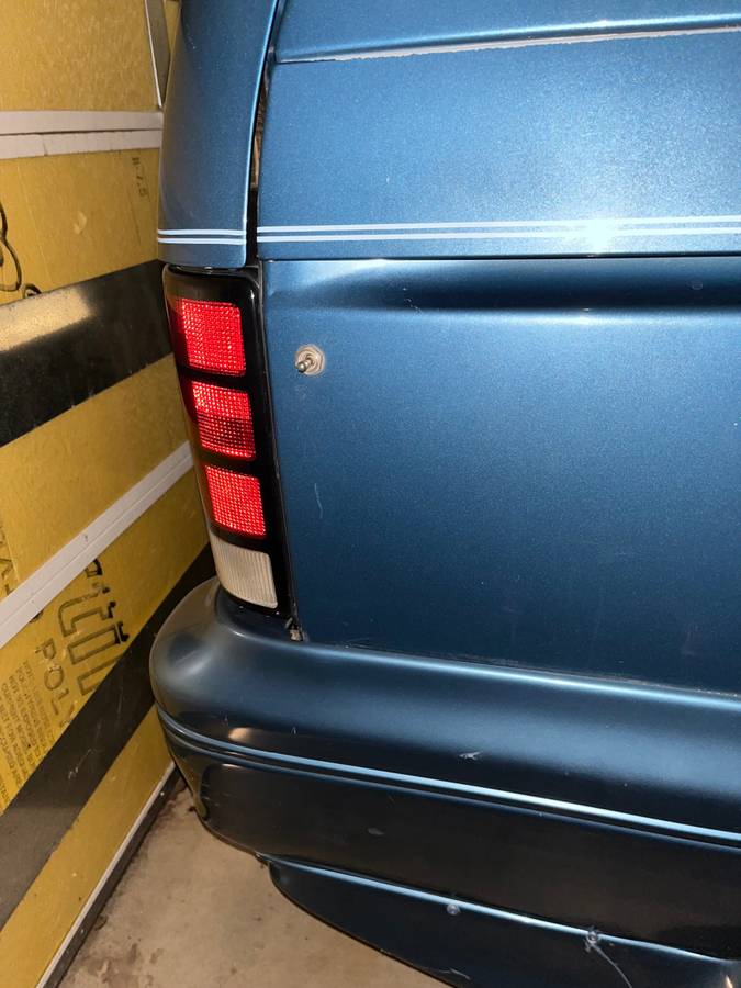 Dodge-caravan-se-rampvan-from-ims-1994-blue-23