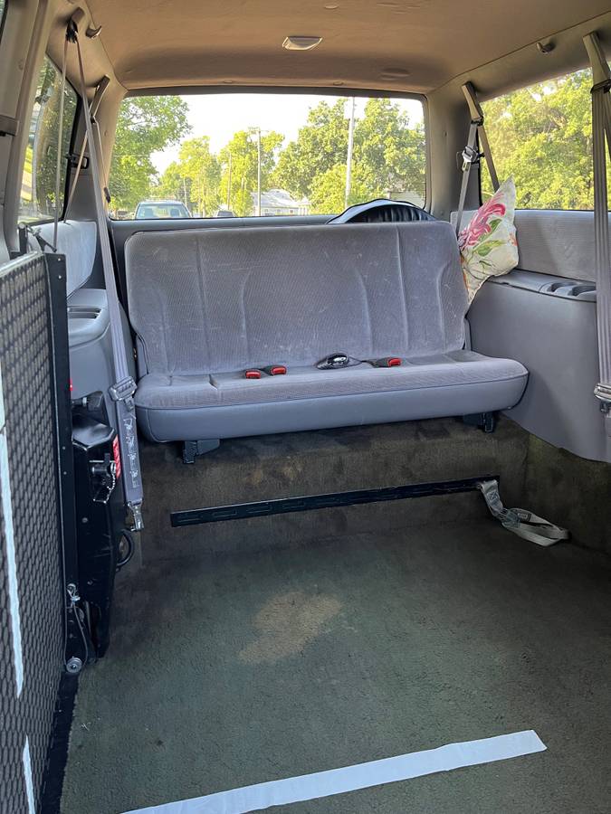 Dodge-caravan-se-rampvan-from-ims-1994-blue-6