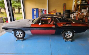 Dodge-challenger-1970-custom-1