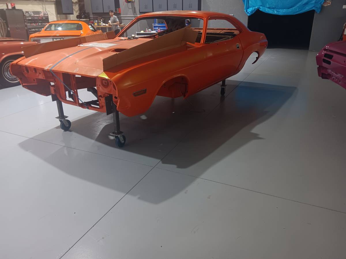 Dodge-challenger-1970-orange-5
