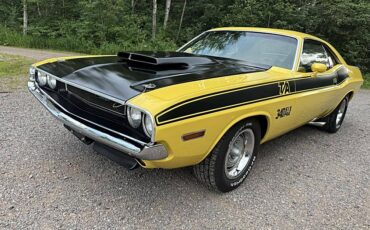 Dodge-challenger-1970-yellow