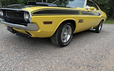 Dodge-challenger-1970-yellow-3
