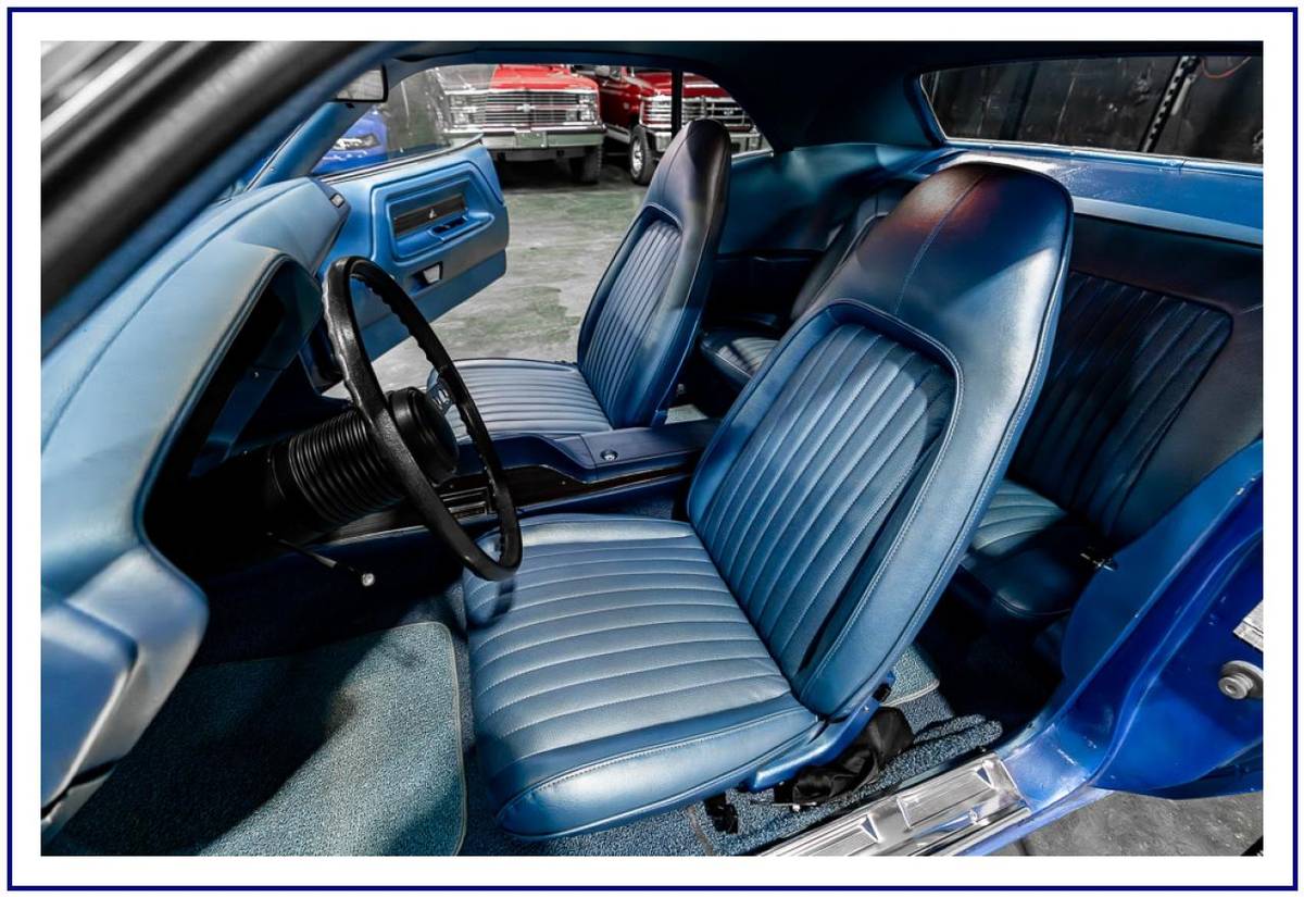 Dodge-challenger-1972-blue-17