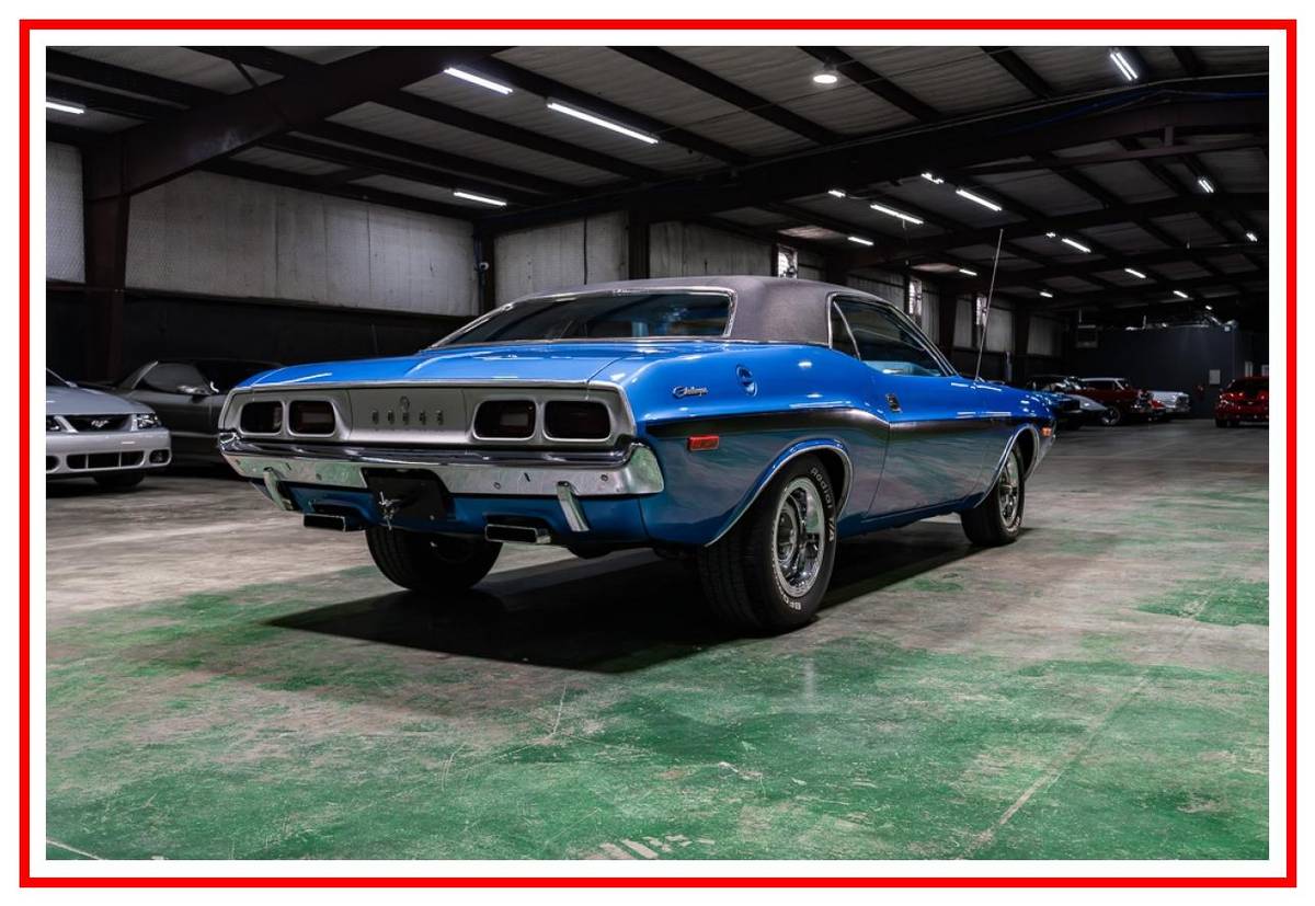 Dodge-challenger-1972-blue-19