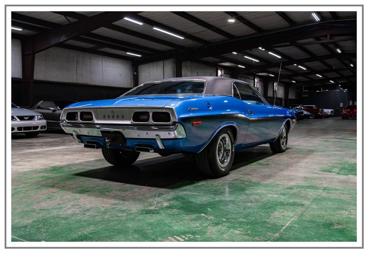 Dodge-challenger-1972-blue-29