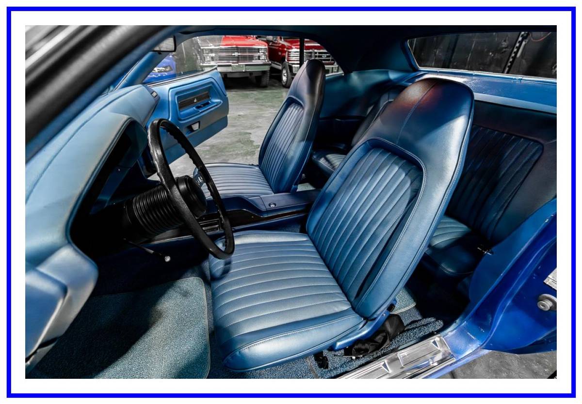 Dodge-challenger-1972-blue-30