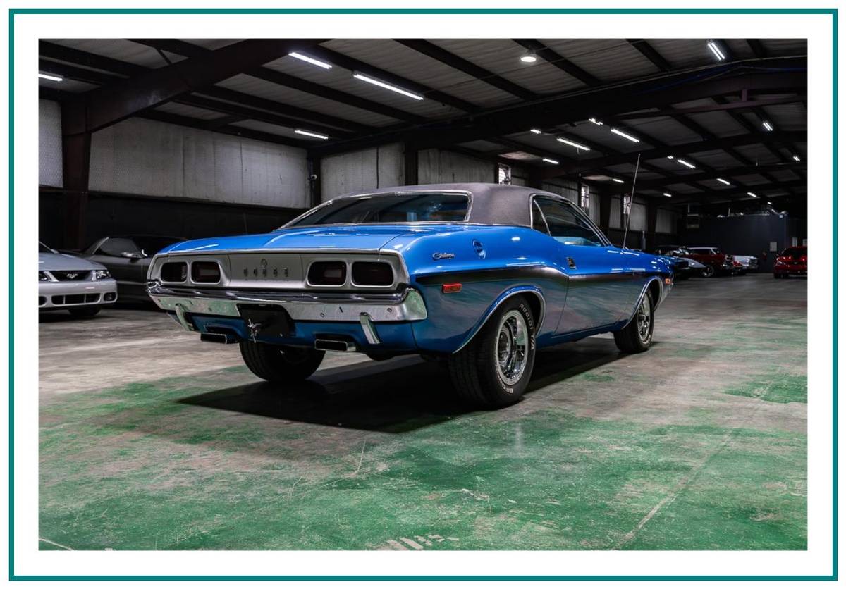 Dodge-challenger-1972-blue-39