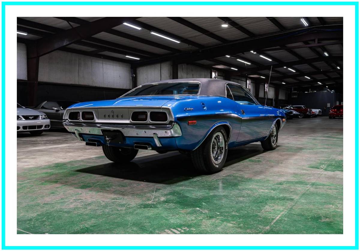 Dodge-challenger-1972-blue-47