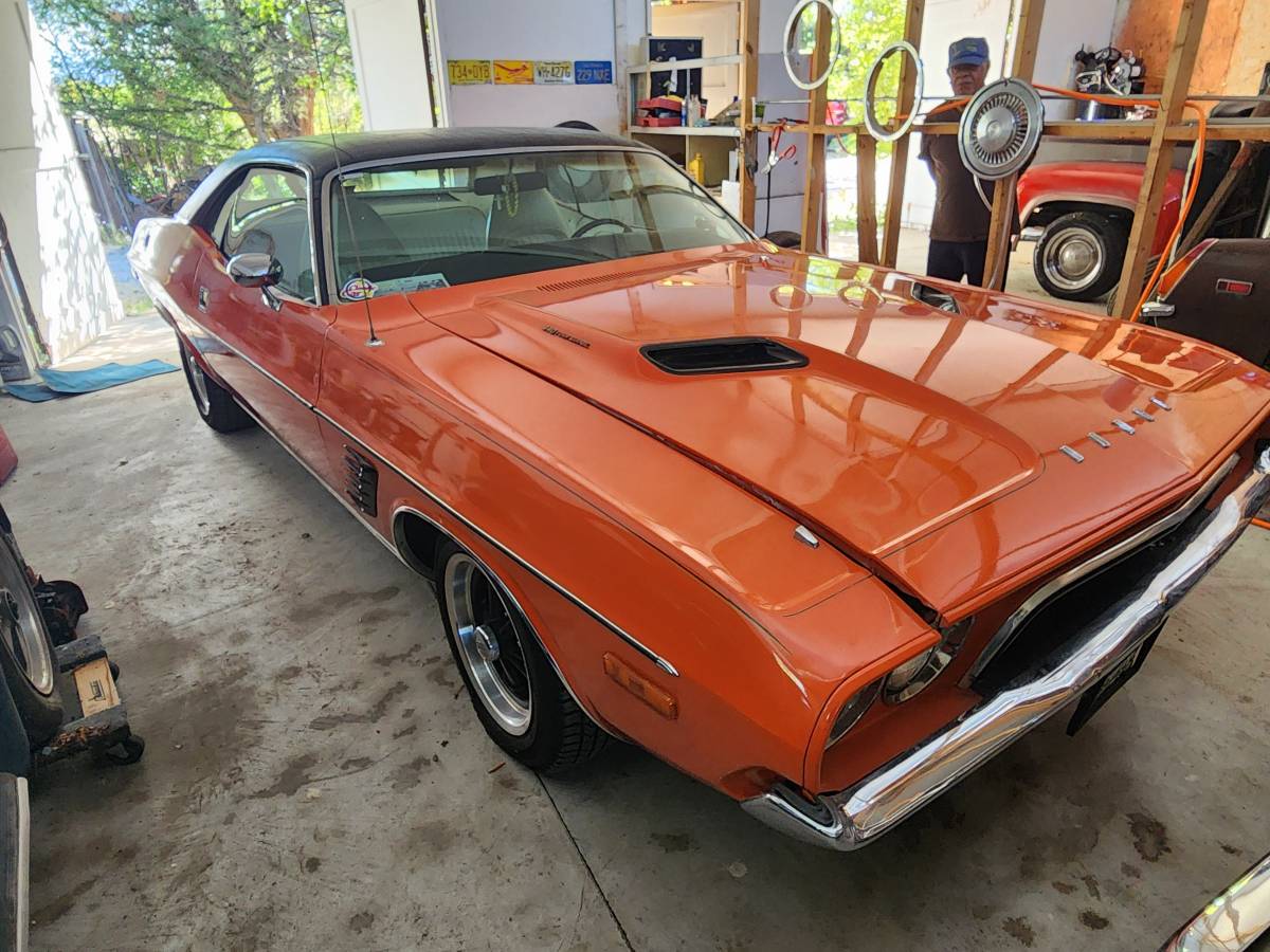 Dodge-challenger-1973-1