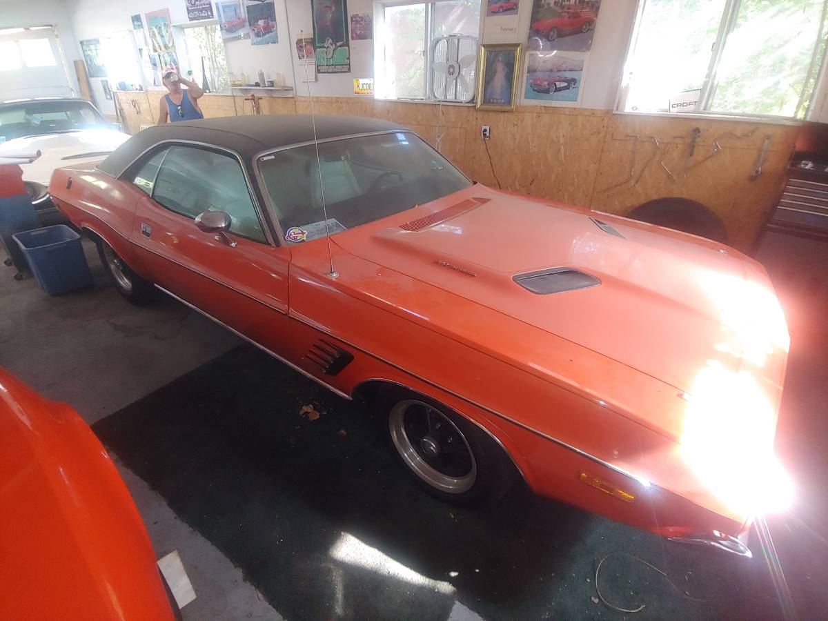 Dodge-challenger-1973-10