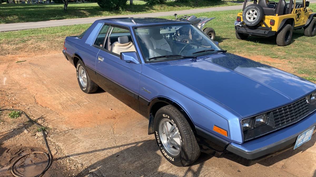 Dodge-challenger-1981-blue-2