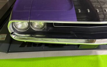 Dodge-challenger-convertible-1970-purple-3