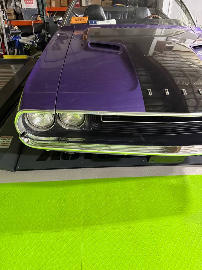 Dodge-challenger-convertible-1970-purple-3