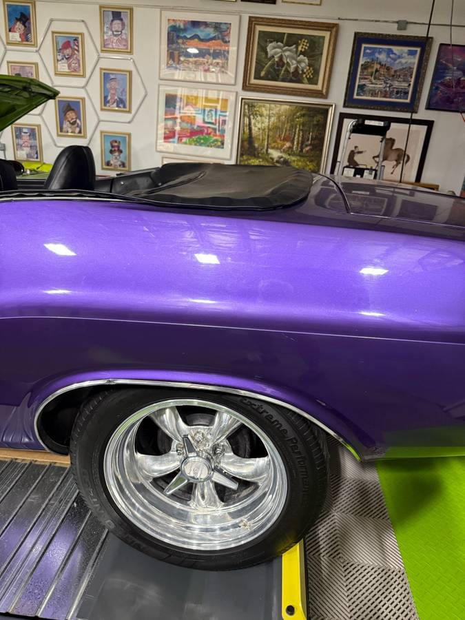 Dodge-challenger-convertible-1970-purple-4
