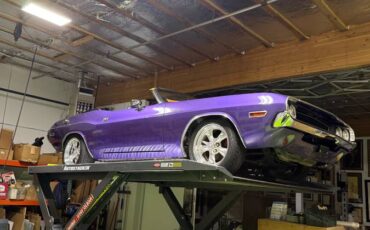 Dodge-challenger-convertible-1970-purple-5