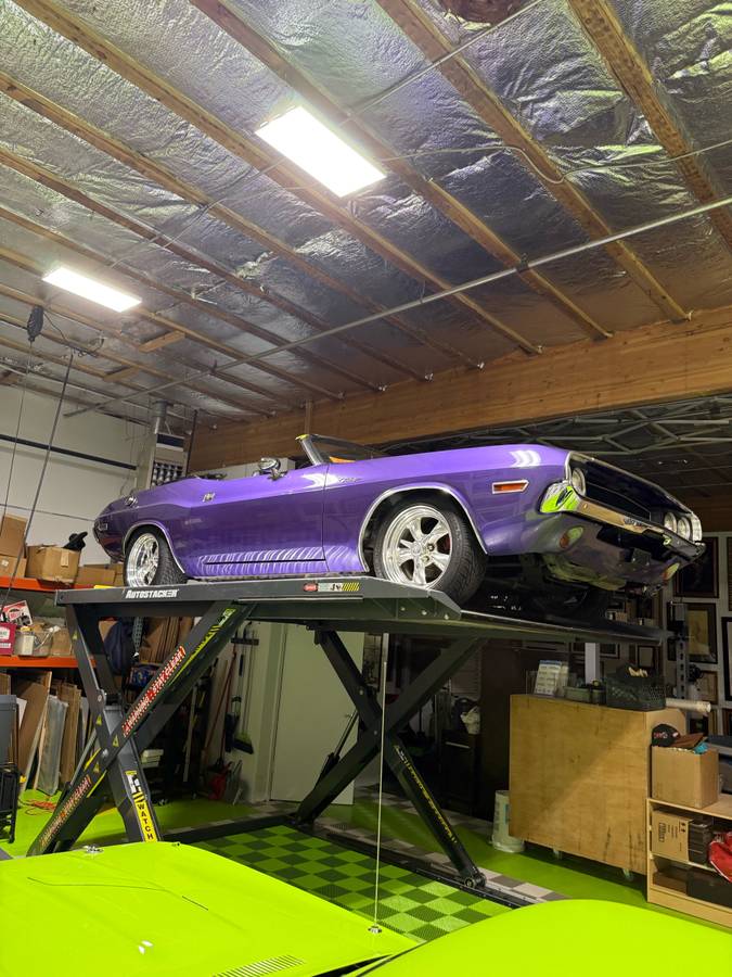 Dodge-challenger-convertible-1970-purple-5