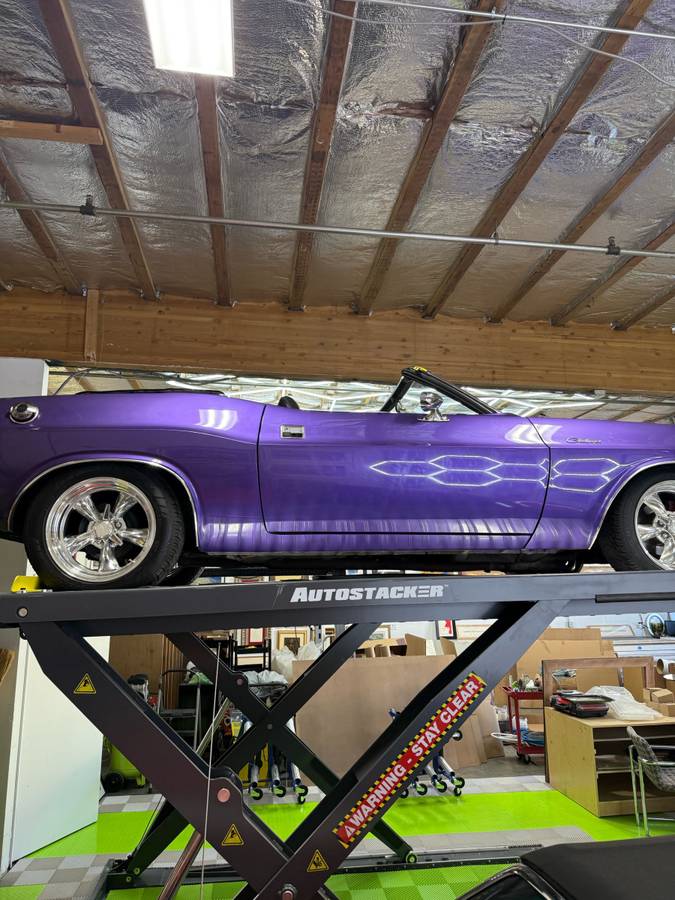 Dodge-challenger-convertible-1970-purple-6