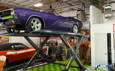 Dodge-challenger-convertible-1970-purple-7