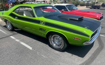 Dodge-challenger-rt-1970-red-10