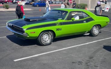 Dodge-challenger-rt-1970-red-11