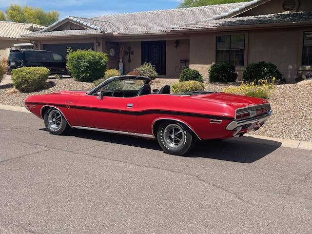Dodge-challenger-rt-1970-red-4