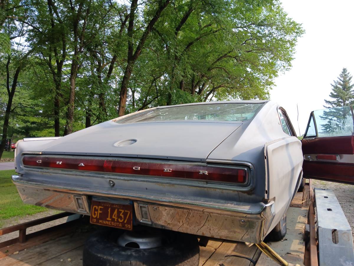 Dodge-charger-1966-custom-4