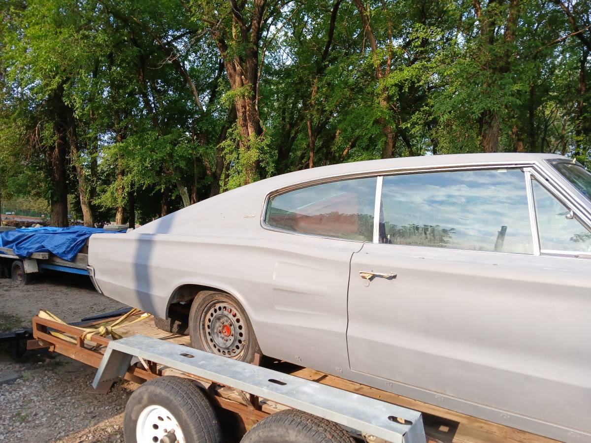 Dodge-charger-1966-custom-5
