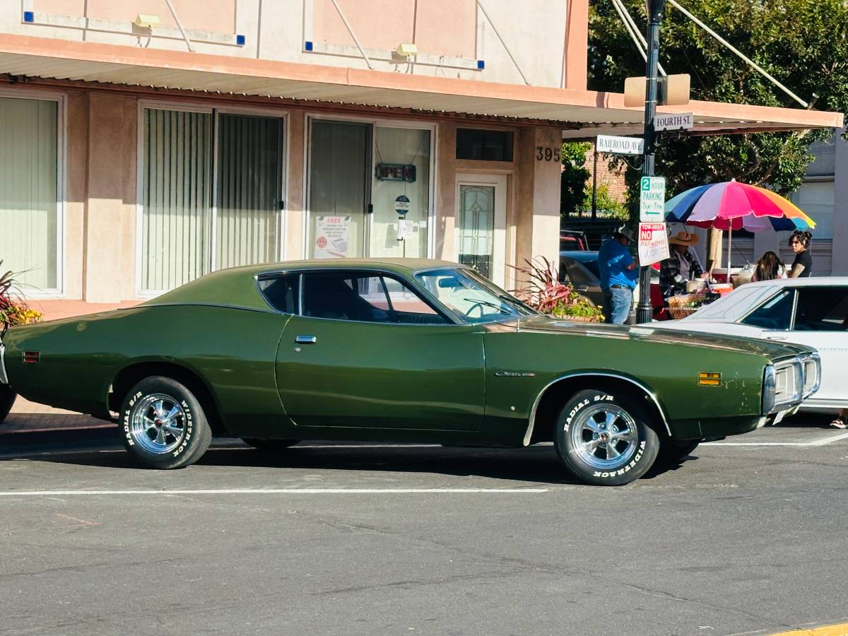 Dodge-charger-1971-green-4
