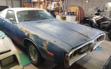 Dodge-charger-1973-blue
