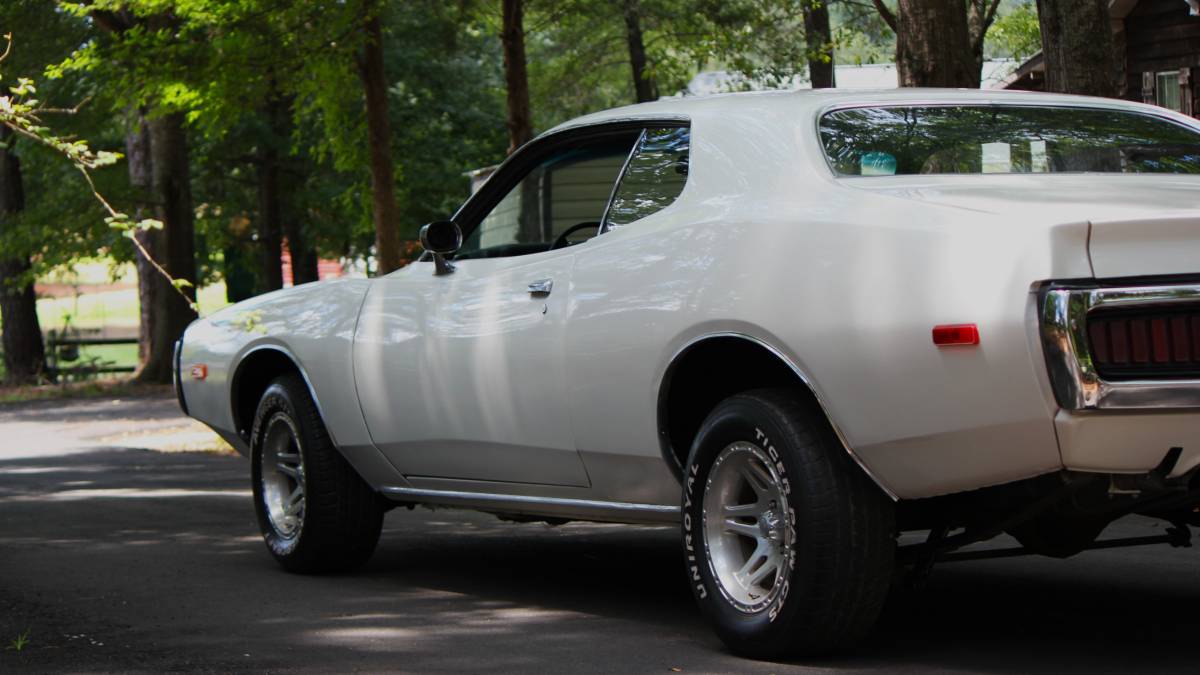 Dodge-charger-1973-white-10
