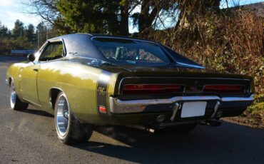 Dodge-charger-rt-1969-green-18