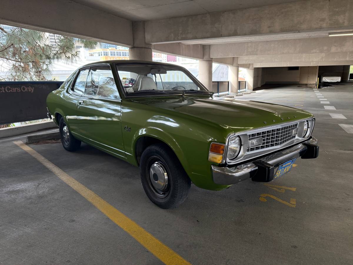 Dodge-colt-1974-green-1