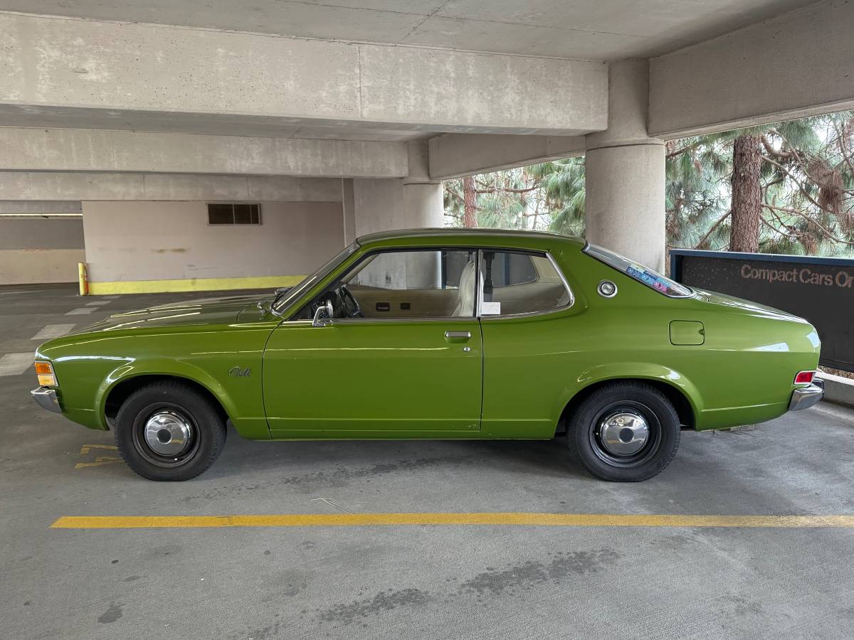 Dodge-colt-1974-green-3