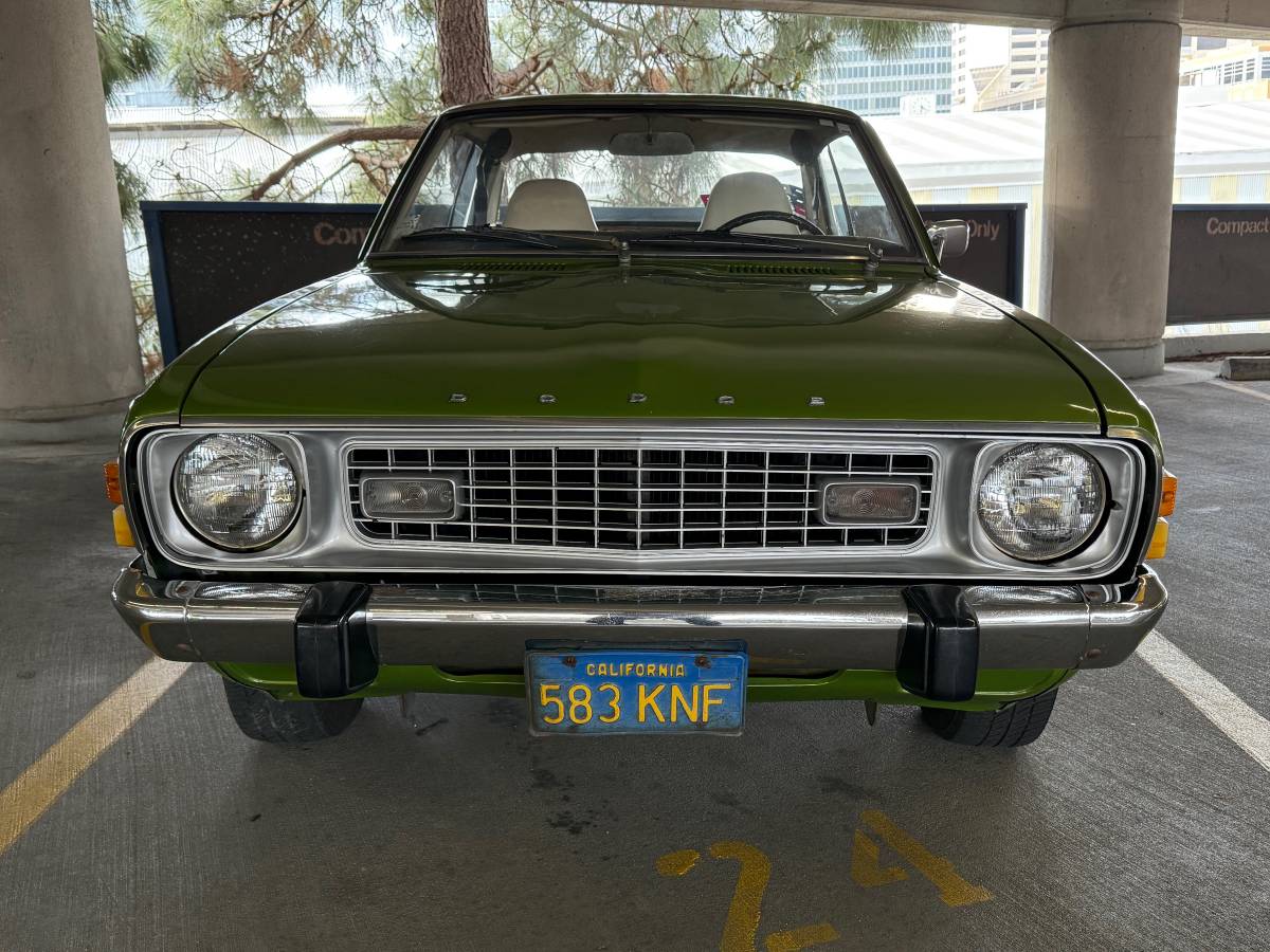 Dodge-colt-1974-green-7
