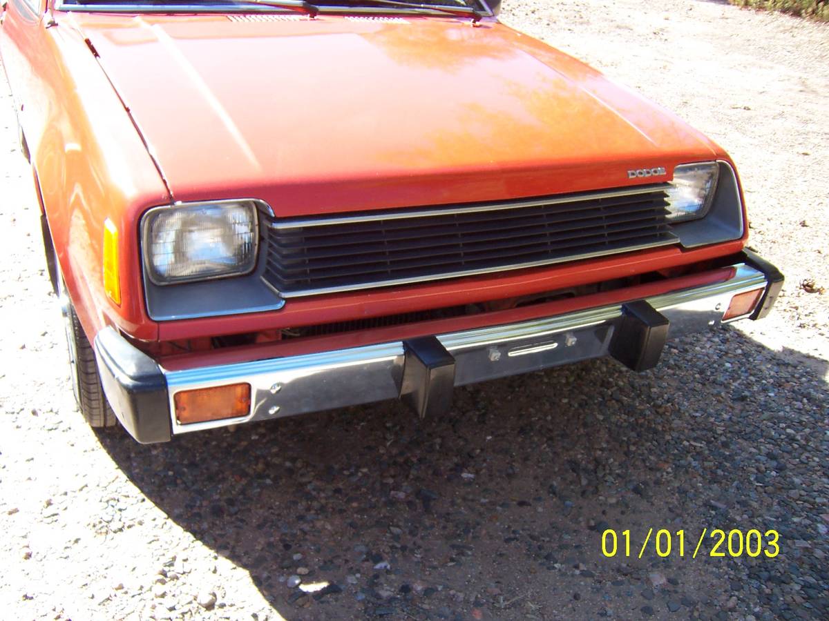 Dodge-colt-1980-orange-3