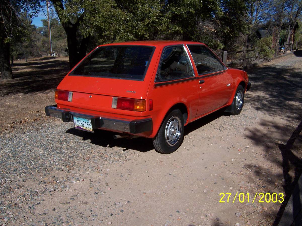Dodge-colt-1980-orange-6