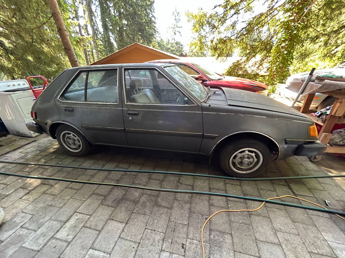 Dodge-colt-1984-grey-5