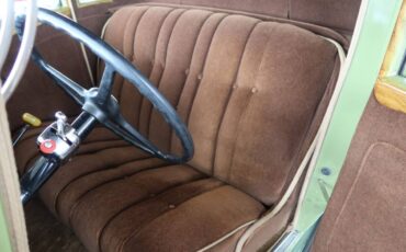 Dodge-coupe-1933-green-2