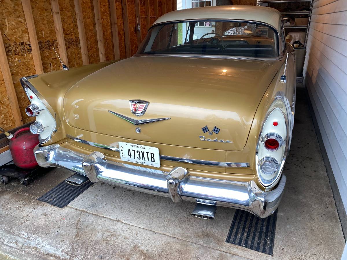 Dodge-custom-royal-lancer-d-500-1956-white-2
