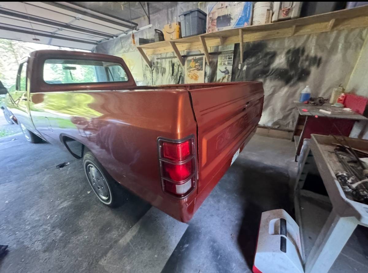 Dodge-d-100-1986-orange-2