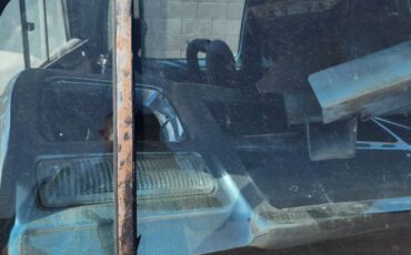 Dodge-d-series-350-diesel-1985-white-3