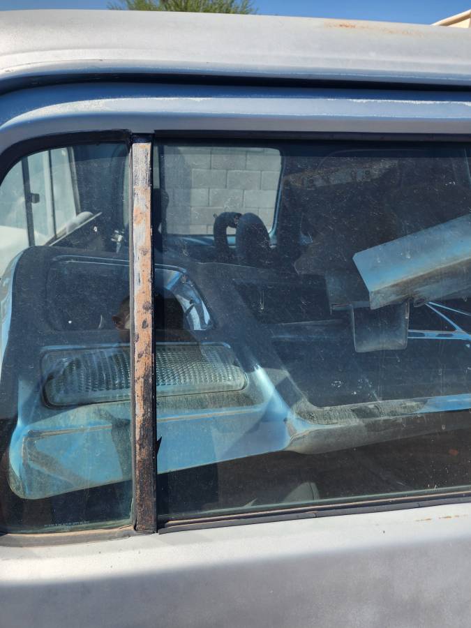 Dodge-d-series-350-diesel-1985-white-3