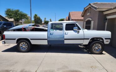 Dodge-d-series-350-diesel-1985-white