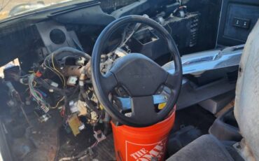 Dodge-d-series-350-diesel-1985-white-5